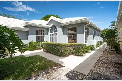 960 Bear Island Circle, West Palm Beach, FL 33409 - Photo 2