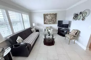 310 Grantham A, Deerfield Beach, FL 33442 - Photo 8