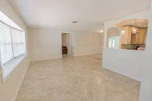 471 SE Lamon Ln, Port Saint Lucie, FL 34983 - Photo 2