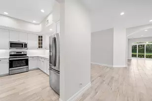 106 Palm Bay Dr, Palm Beach Gardens, FL 33418 - Photo 12