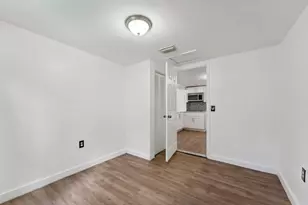 1204 NW 70th St, Miami, FL 33147 - Photo 12