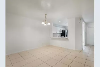 970 Summit Lake Drive, West Palm Beach, FL 33406 - Photo 10