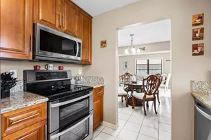 6369 Lakemont Cir, Greenacres, FL 33463 - Photo 8