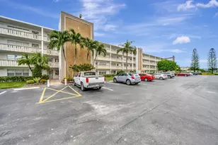 4039 Rexford Unit, Boca Raton, FL 33434 - Photo 4