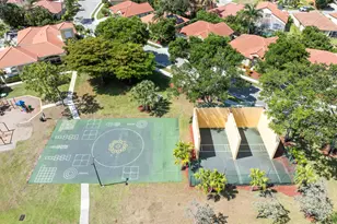 2022 Bonisle Cir, Riviera Beach, FL 33418 - Photo 24