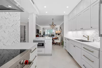 127 Peruvian Avenue, Unit #302, Palm Beach, FL 33480 - Photo 8