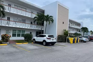 308 Wellington D, West Palm Beach, FL 33417 - Photo 12