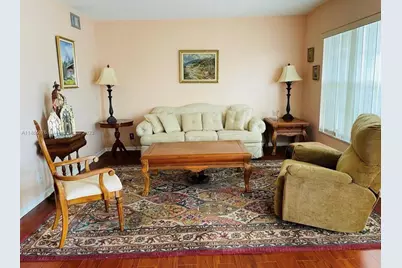 308 Wellington D, West Palm Beach, FL 33417 - Photo 4