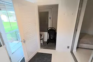 2568 Dudley Dr E, West Palm Beach, FL 33415 - Photo 22