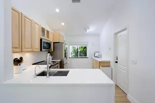 32 Admirals Ct, Palm Beach Gardens, FL 33418 - Photo 10