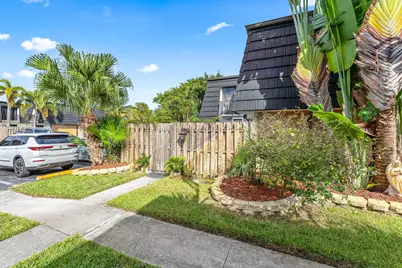 145 Woodland Road, Palm Springs, FL 33461 - Photo 26