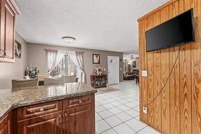 145 Woodland Road, Palm Springs, FL 33461 - Photo 8