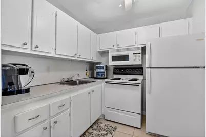 386 Tilford R, Deerfield Beach, FL 33442 - Photo 14