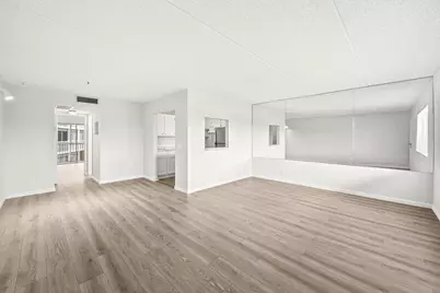 300 Village Green Circle S, Unit #206, Palm Springs, FL 33461 - Photo 4