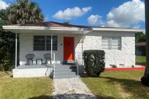 538 SW 7th St, Hallandale Beach, FL 33009 - Photo 1