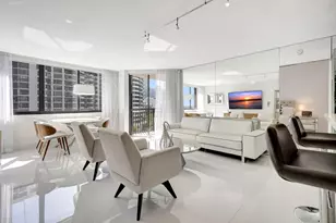 540 Brickell Key Dr, Miami, FL 33131 - Photo 6