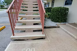 204 Oxford 500, West Palm Beach, FL 33417 - Photo 2