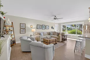 557 High Point Dr, Delray Beach, FL 33445 - Photo 4