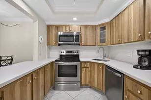 309 Knotty Pine Cir, Greenacres, FL 33463 - Photo 20
