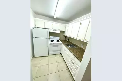 128 Canterbury F, Unit #128, West Palm Beach, FL 33417 - Photo 2