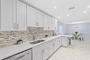 3187 Buccaneer Rd, Lake Worth, FL 33462 - Photo 12