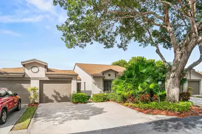 8191 Whispering Palm Drive, Boca Raton, FL 33496 - Photo 2