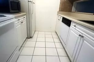 812 SW 9th St Cir, Boca Raton, FL 33486 - Photo 4