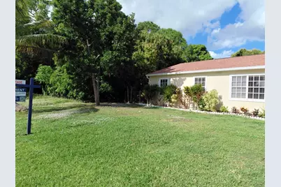 2431 SE Robin Circle, Port Saint Lucie, FL 34952 - Photo 2