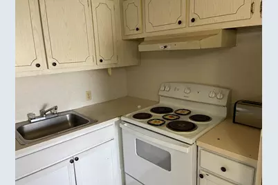 198 Dorset E, Unit #E, Boca Raton, FL 33434 - Photo 10