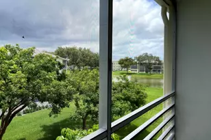 198 Dorset E, Boca Raton, FL 33434 - Photo 4