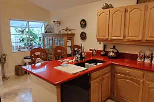 906 Dickens Pl, West Palm Beach, FL 33411 - Photo 4