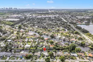 2000 NW 38th St, Oakland Park, FL 33305 - Photo 24