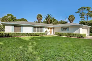 853 Palo Verde Ct, Haverhill, FL 33415 - Photo 2