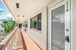 116 Salisbury E, West Palm Beach, FL 33417 - Photo 2