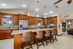 10438 Pippin Ln, Royal Palm Beach, FL 33411 - Photo 6
