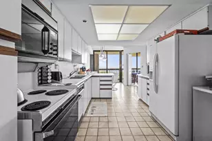 1900 Consulate Pl, West Palm Beach, FL 33401 - Photo 10