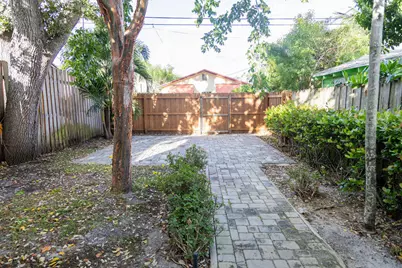 313 N M Street, Lake Worth Beach, FL 33460 - Photo 4