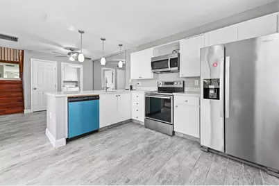 38 Essex Court, Unit #A, Royal Palm Beach, FL 33411 - Photo 8
