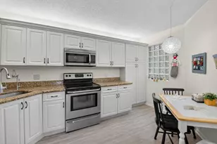 5275 Europa Dr, Boynton Beach, FL 33437 - Photo 14