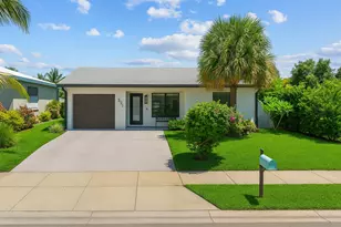310 Wellesley Dr, Lake Worth Beach, FL 33460 - Photo 2