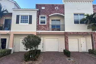 10320 SW Stephanie Way, Port Saint Lucie, FL 34987 - Photo 2