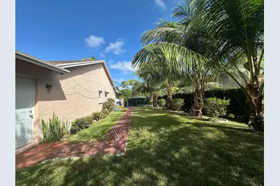 300 NE 42nd Street, Boca Raton, FL 33431 - Photo 52