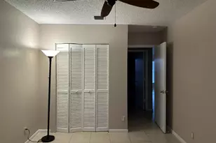 300 NE 42nd St, Boca Raton, FL 33431 - Photo 20