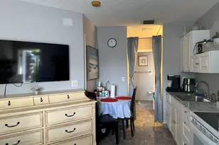 300 NE 42nd St, Boca Raton, FL 33431 - Photo 42