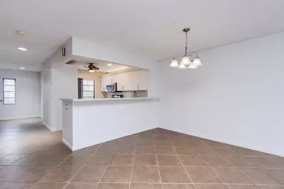 8535 Casa Del Lago, Unit #E, Boca Raton, FL 33433 - Photo 10