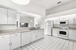 8104 Covington Ct, Lake Worth, FL 33467 - Photo 10