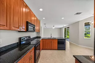 14552 Larkspur Ln, Wellington, FL 33414 - Photo 12