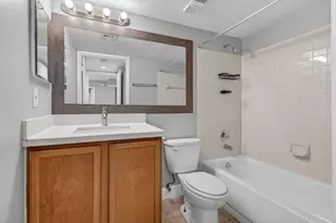 744 Executive Center Dr, West Palm Beach, FL 33401 - Photo 16