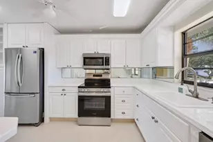 200 Intracoastal Pl, Jupiter, FL 33469 - Photo 4