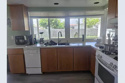 9761 NW 24th Place, Sunrise, FL 33322 - Photo 12